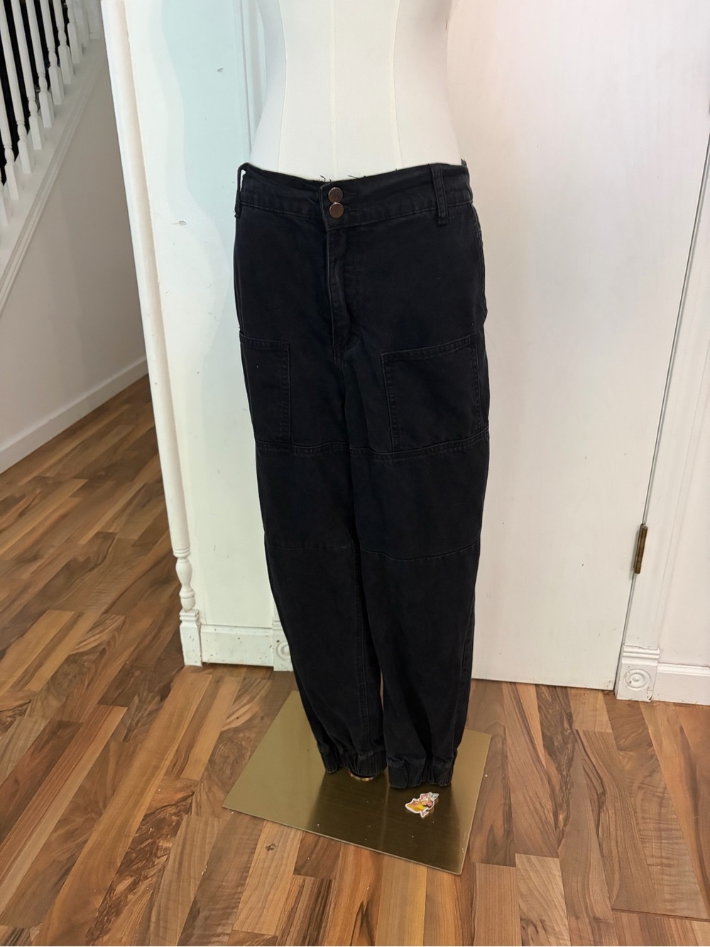 Y2K Goth Grunge Hot Topic Black Cargo Pants with Elastic Waist, Medium